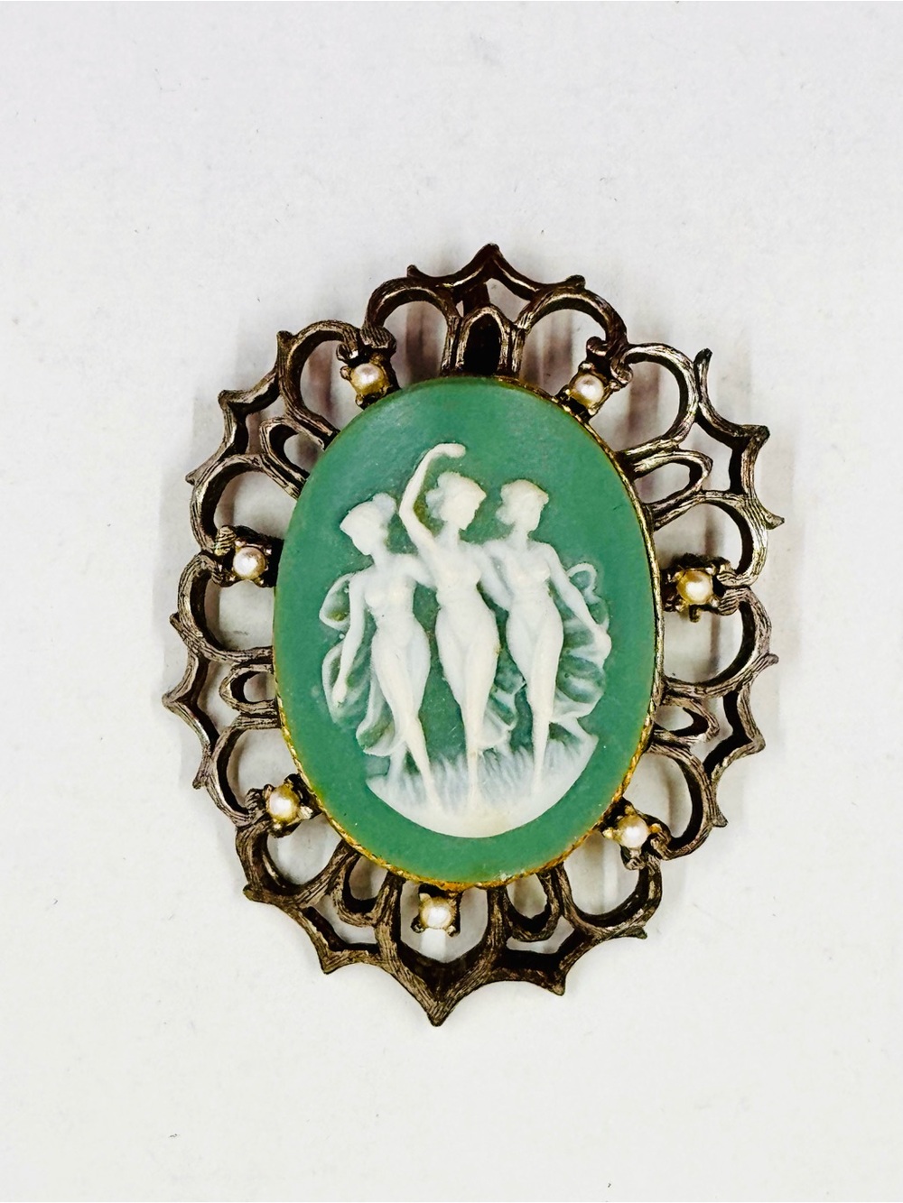 Vintage Kramer Three Graces Trio Of Muses Cameo Brooch W/Gold Filagree Frame